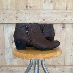 Clarks brown leather ankle boots. Size 9N